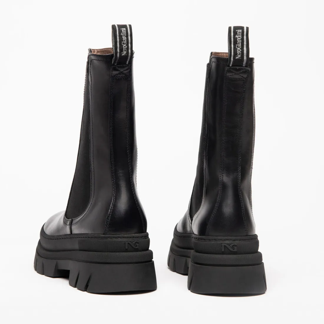 Stivaletto Chelsea da donna NeroGiardini in pelle nera