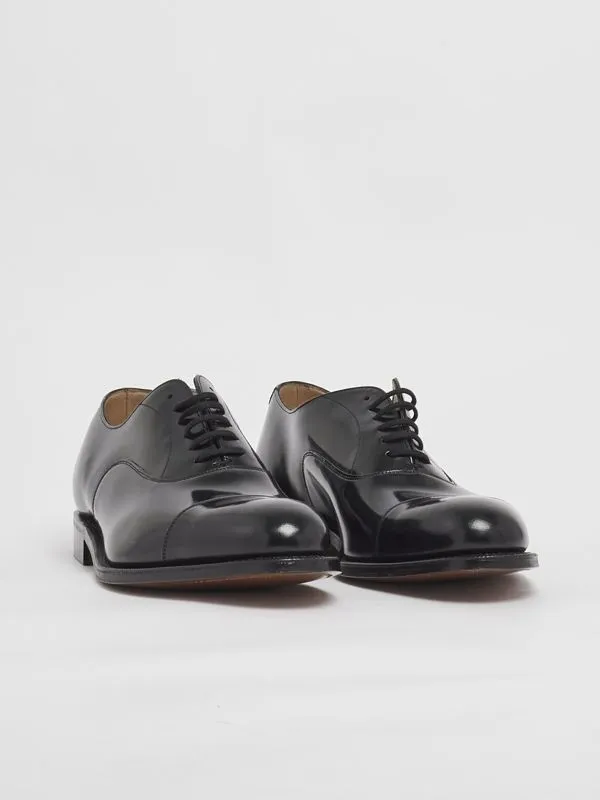 Stringata uomo Church's Dubai modello Oxford Nero