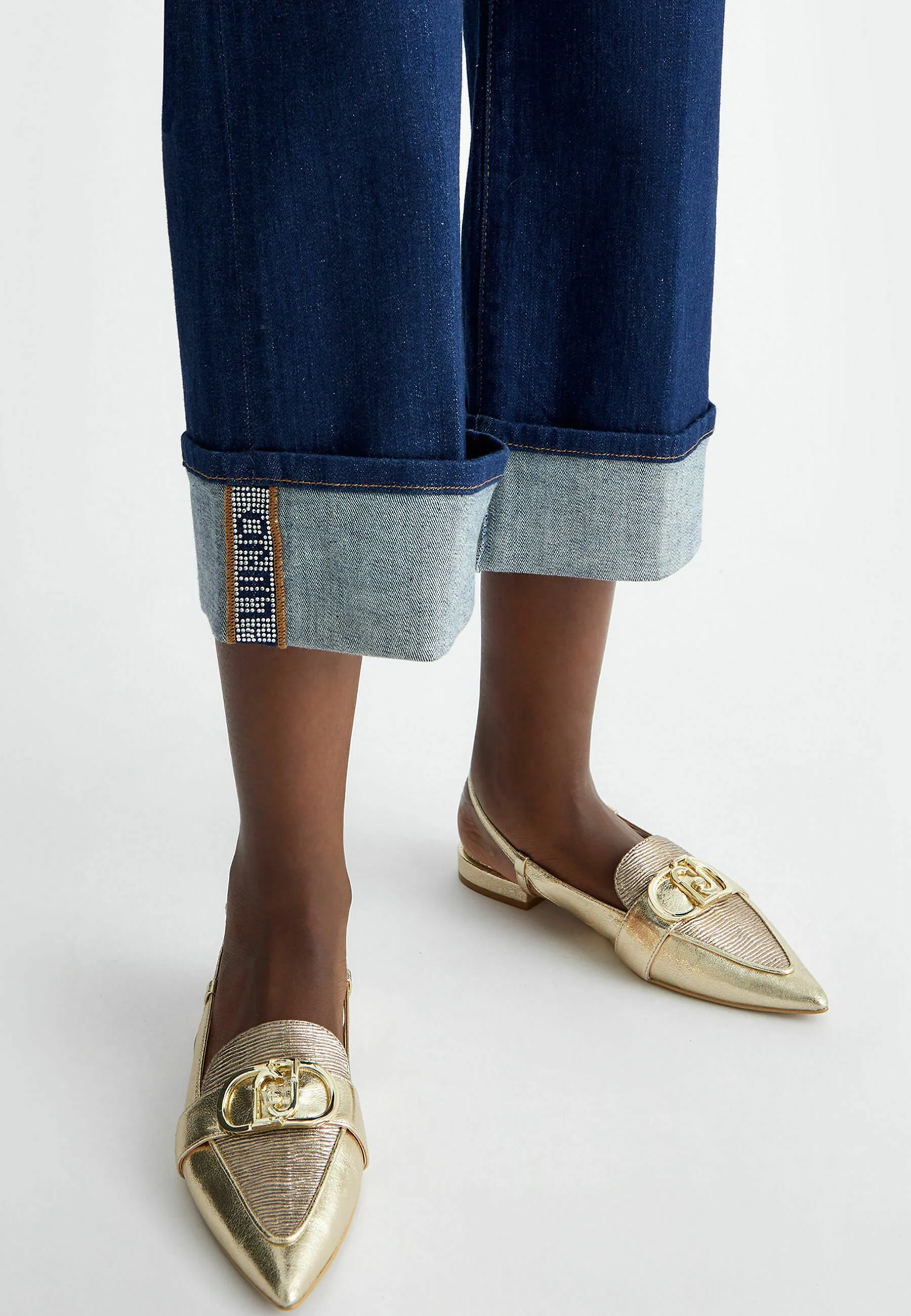 WITH TURN-UPS - Jeans a zampa